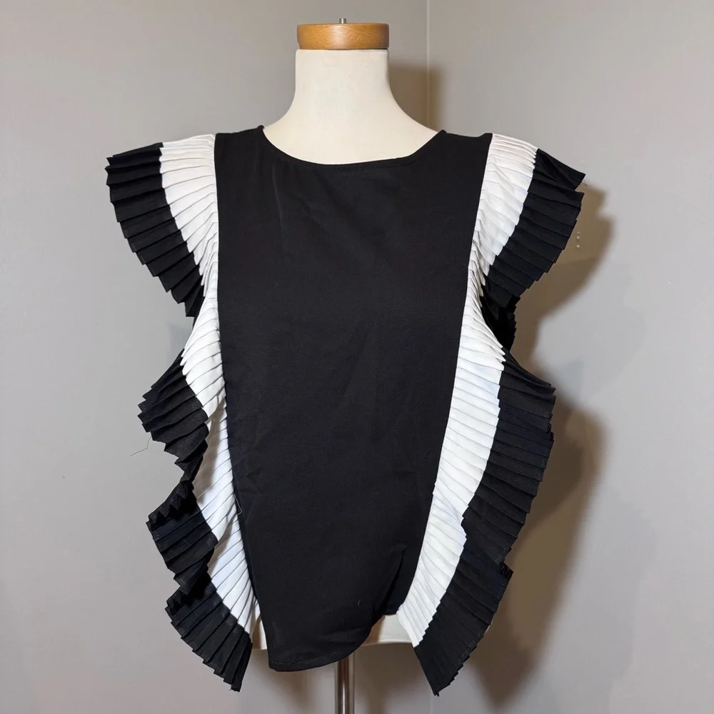 FAB’RIK Sleeveless Ruffle Accent Blouse BLACK-WHITE / SMALL - Picture 1 of 12